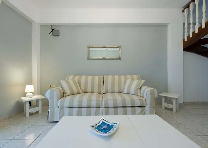 Fedra Mare Daire Agios Stefanos Avliotes (Corfu)